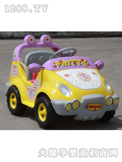 辛巴達(dá)黃色電動(dòng)車
